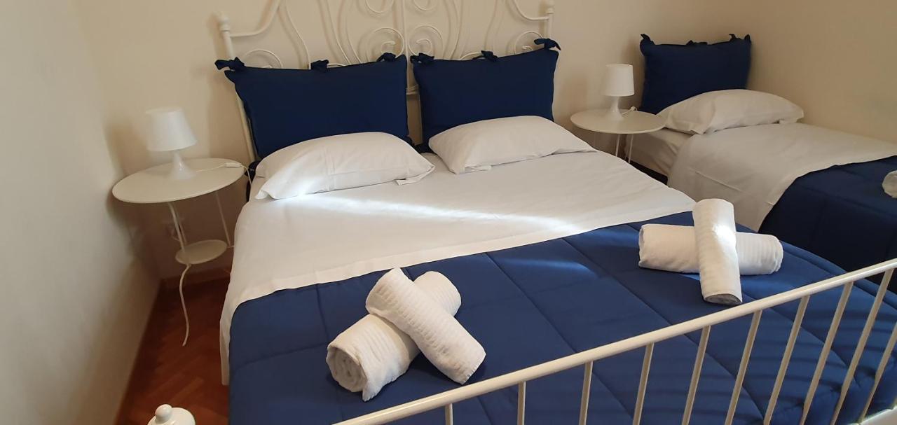 Napol-In Hotel Napels Buitenkant foto