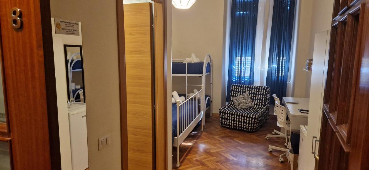 Napol-In Hotel Napels Buitenkant foto