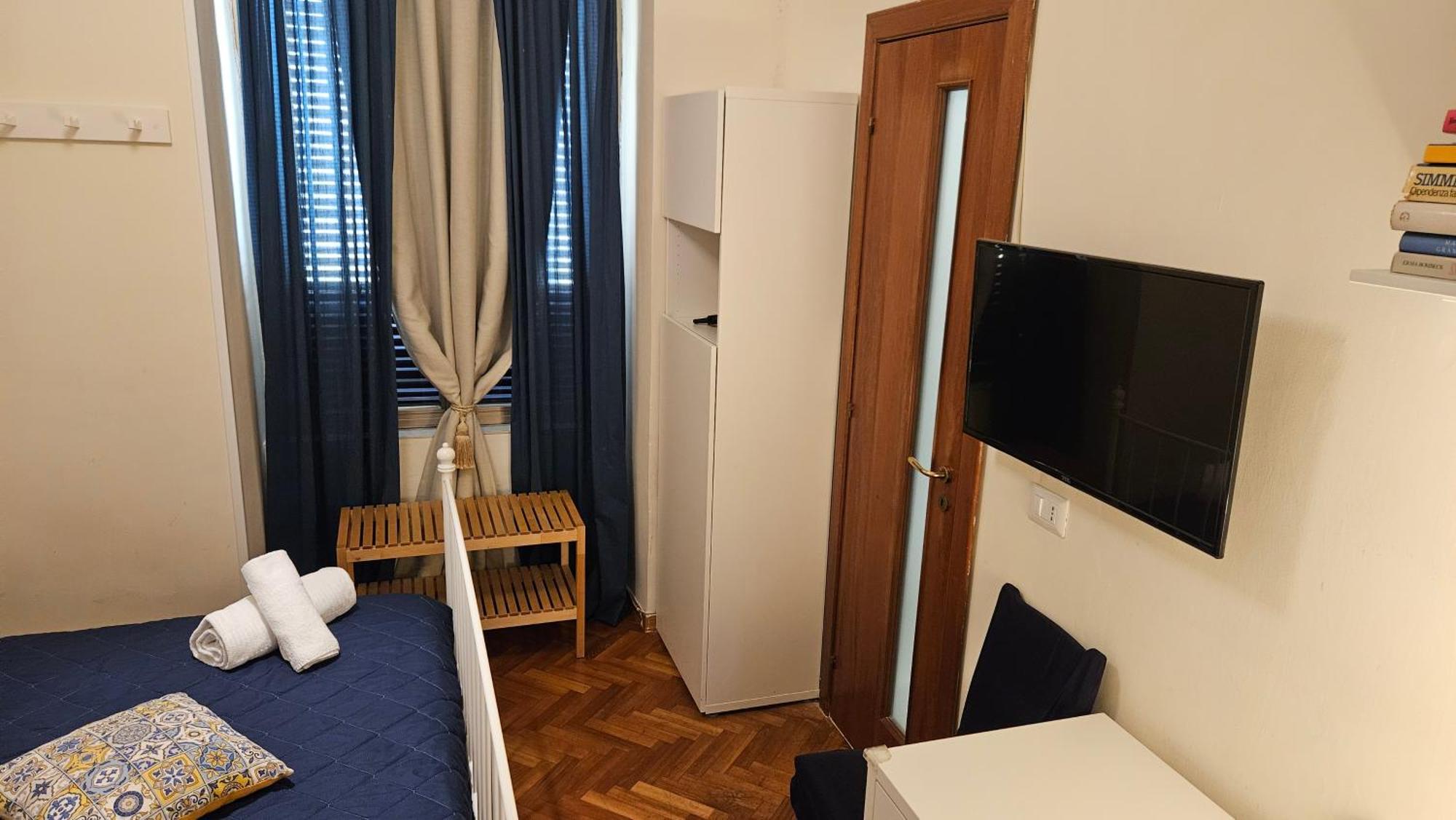 Napol-In Hotel Napels Buitenkant foto