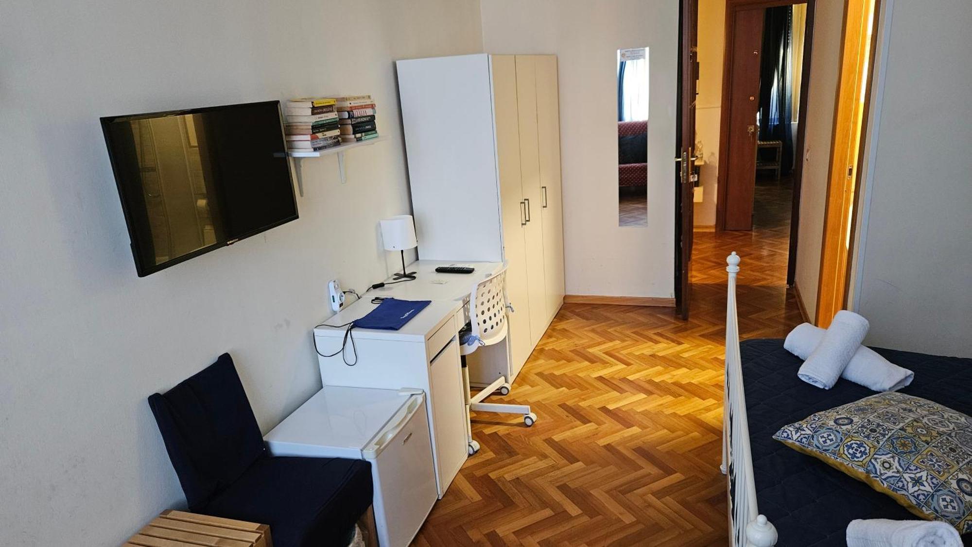 Napol-In Hotel Napels Buitenkant foto