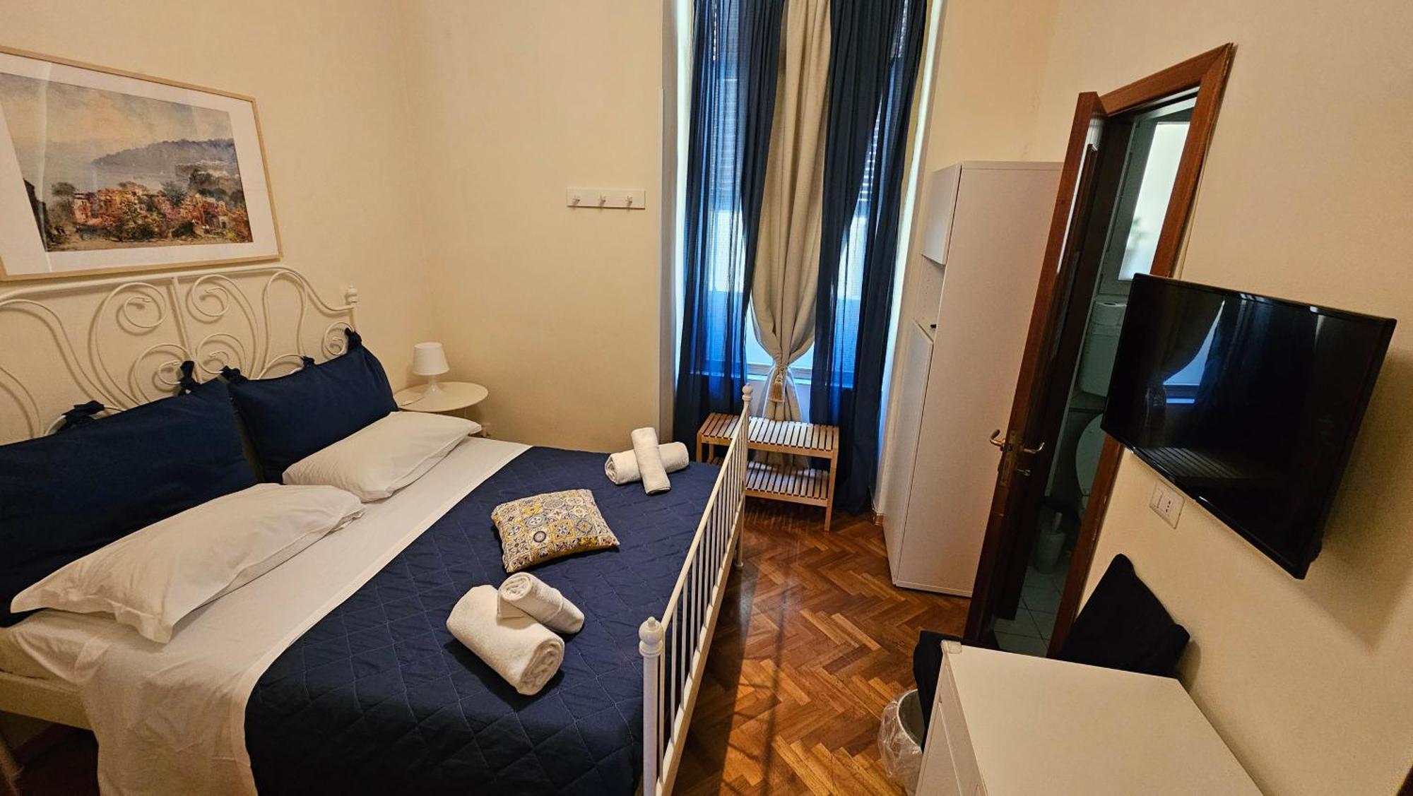 Napol-In Hotel Napels Buitenkant foto